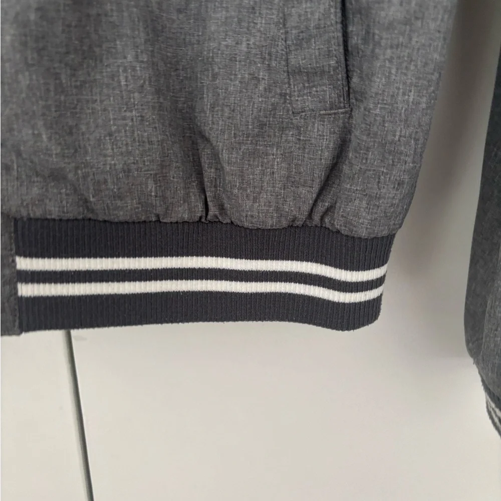 Zara Gray Sporty Windbreaker with Hood and Elasticized Cuffs Size XL
